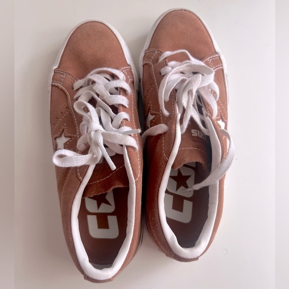 Converse Brown Low-Top Sneakers with Suede Finish - Picture 2 of 4